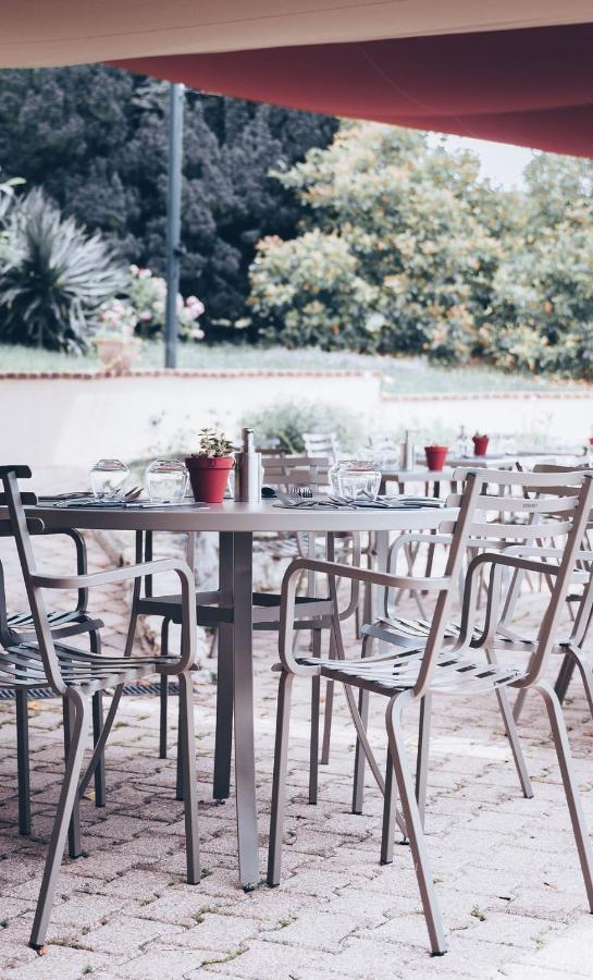 Hotel Restaurant La Musardiere Giverny Bagian luar foto
